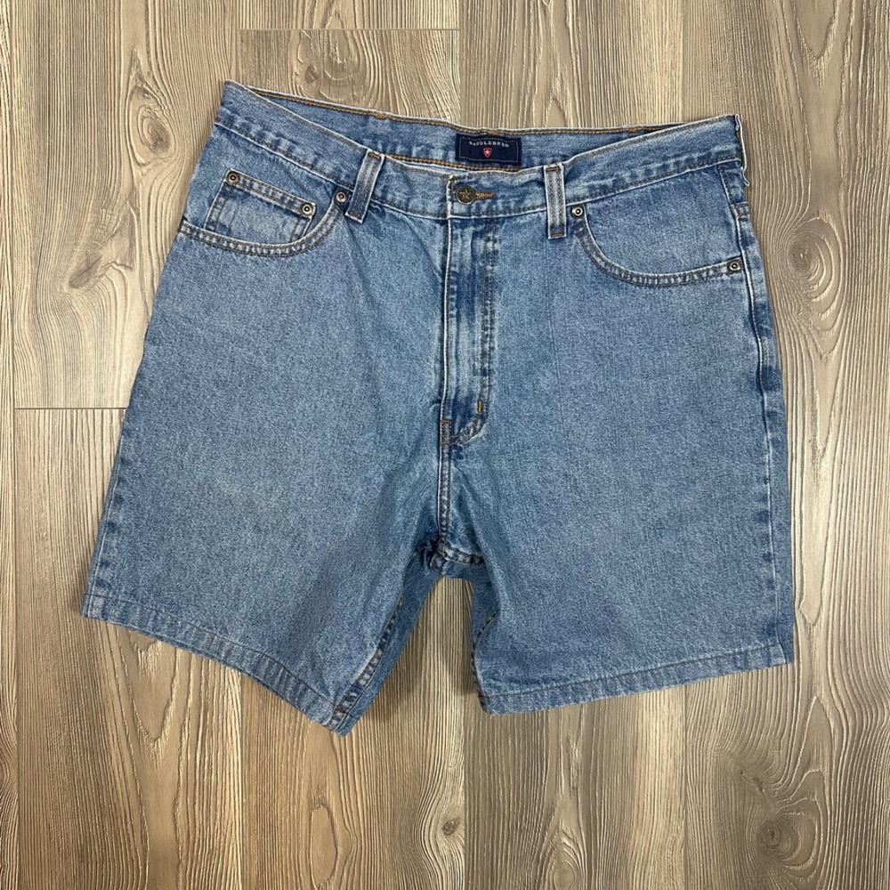 Saddlebred Medium Wash Denim Shorts - SIZE 34W Casual Summer Vacation